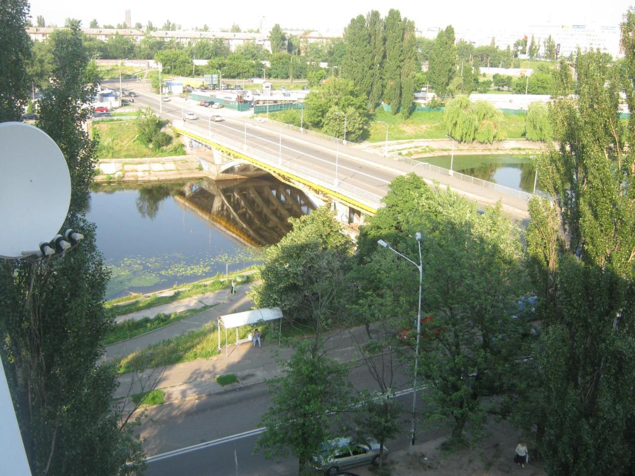 Apartment On Livoberezna Metro Station Киев Экстерьер фото